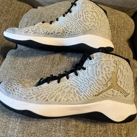 Jordan Ultra Fly Metallic Copper Coin Size 13 Basketball Shoe Black and White - Picture 4 of 8